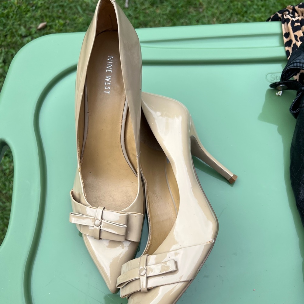 None west comfortable heels tan